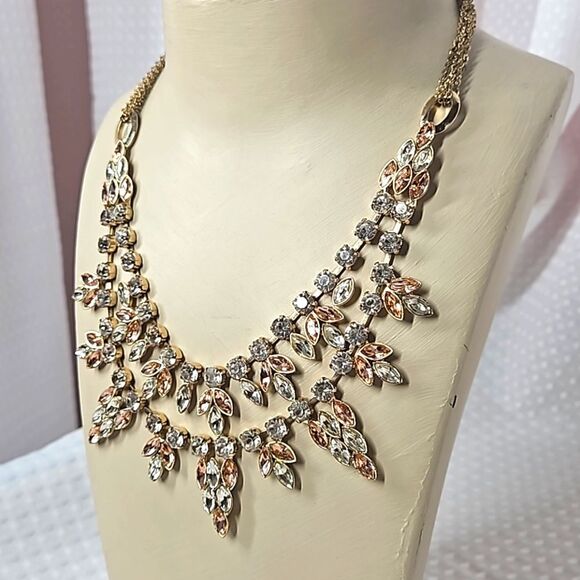 Mythologie Rose & Clear Rhinestone Bib Statement Necklace - Picture 1 of 10